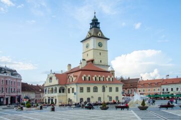 geführte Reisen Rumänien Siebenbürgen Basov Kronstadt Rathaus
